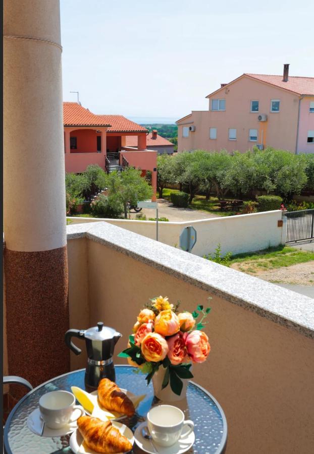 Apartman Nicol Liznjan Exterior photo